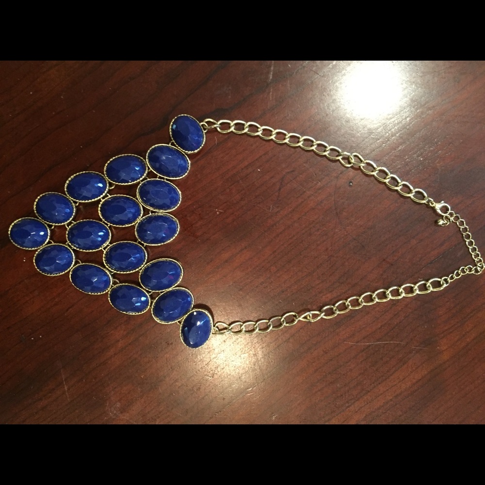 beautiful blue necklace 💙